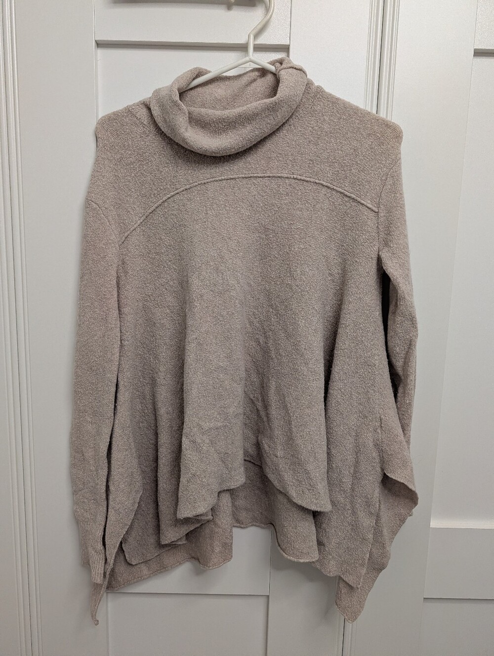 Free People Relaxed Cowl Neck Sweater in Beige Oatmeal Size Small - Picture 2 of 9